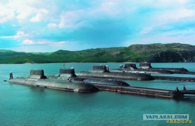 Гордость ВМС США застряла во льдах Арктики во время учебных стрельб по «России»