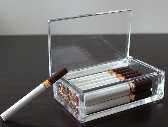 Пачка сигарет из натурального развесного табака стоит всего 36 рублей.