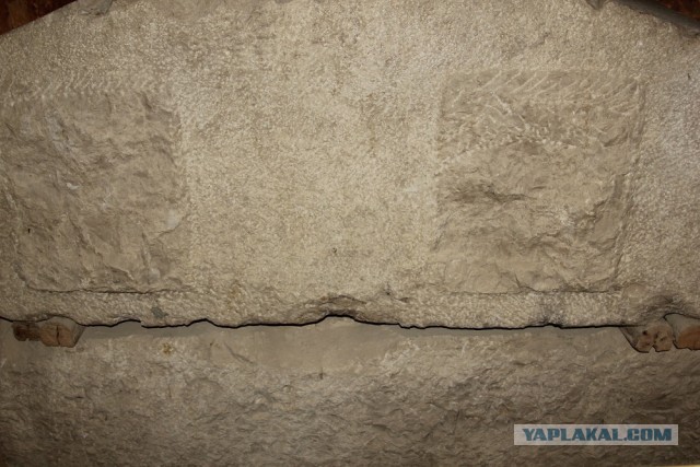 Одни уверены, что Египетские пирамиды построили инопланетяне, другие отрицают. Кто прав?