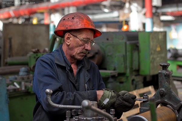 Свердловские полицейские массово уходят на заводы