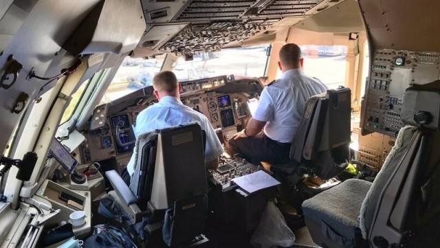 Boeing 767: Как убрать, затем вернуть и снова убрать бортинженера