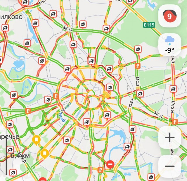 Москва встала в девятибалльных пробках