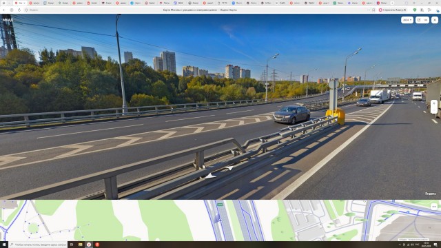 Агрессивный обочечник распылил газ и швырнул бутылку в стекло.