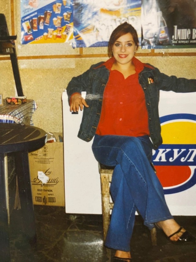 Девчата из 90-х и 00-х