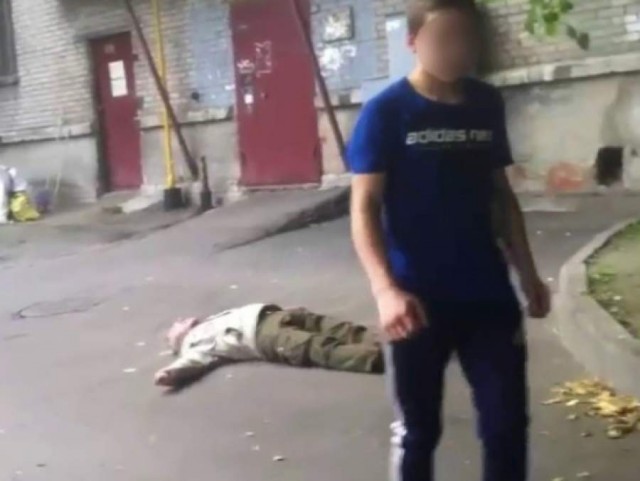 Зацементированная голова, селфи над пропастью и другие самые безумные поступки, сделанные ради лайков