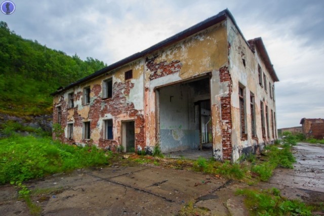 Брошенная в Арктике подземная база ядерного оружия в гранитной горе. "Площадка-52"