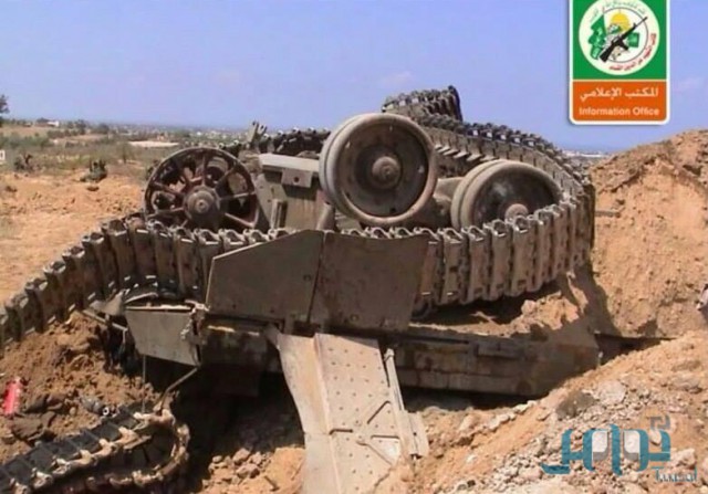 Как думаете у танка слева есть шанс?