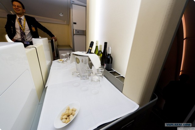 Airbus A380 снаружи и внутри