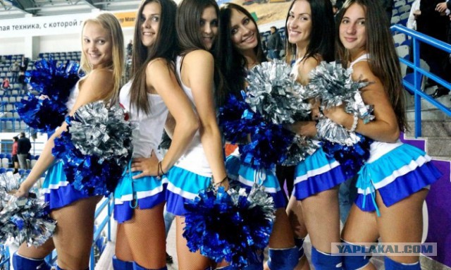 Девушки в КХЛ