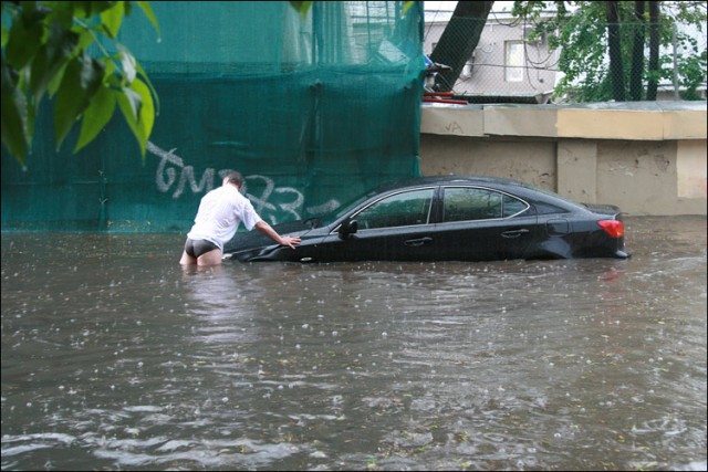 Москва. Потоп.