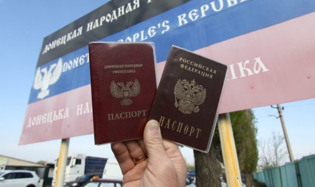 Российские паспорта получили более 600 тысяч жителей Донбасса