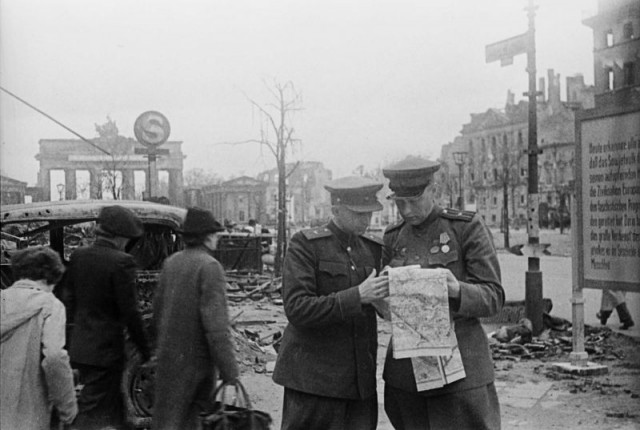 Советские войска в Берлине подборка фото