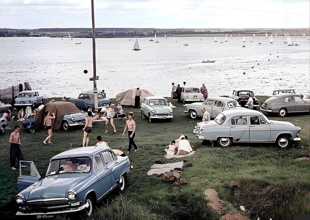 Фотохроника "загнивающего совка". Часть 10