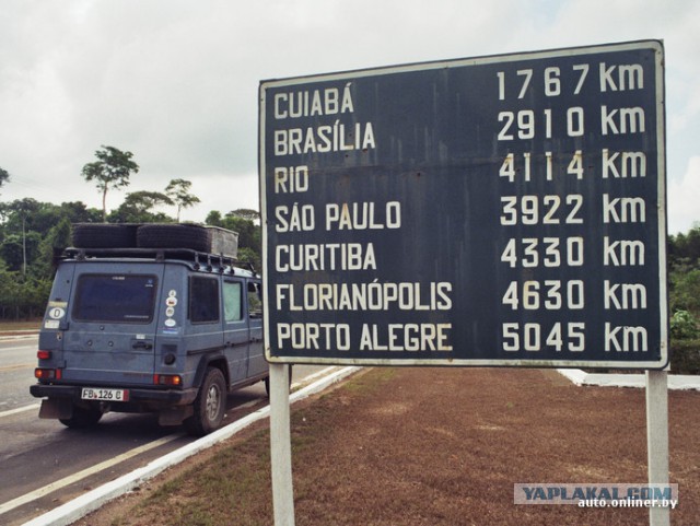 Немец проехал на Gelandewagen весь мир.