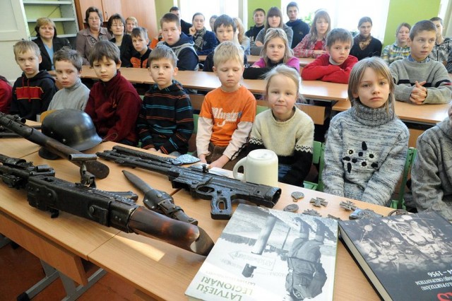 "Уроки патриотизма" в Латвии