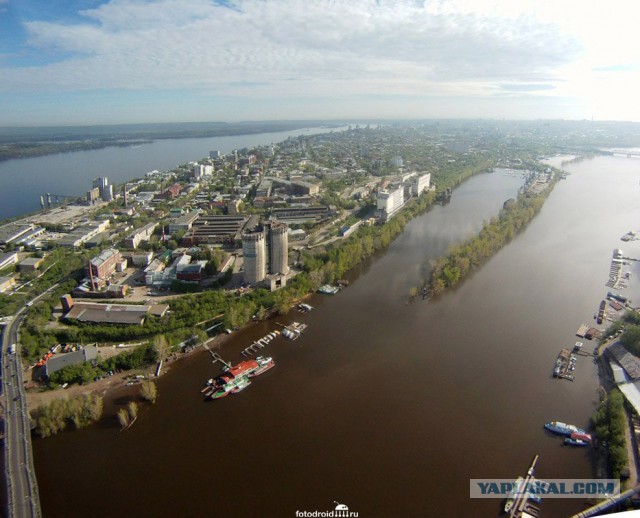 Пляжная Самара: много стройных женщин
