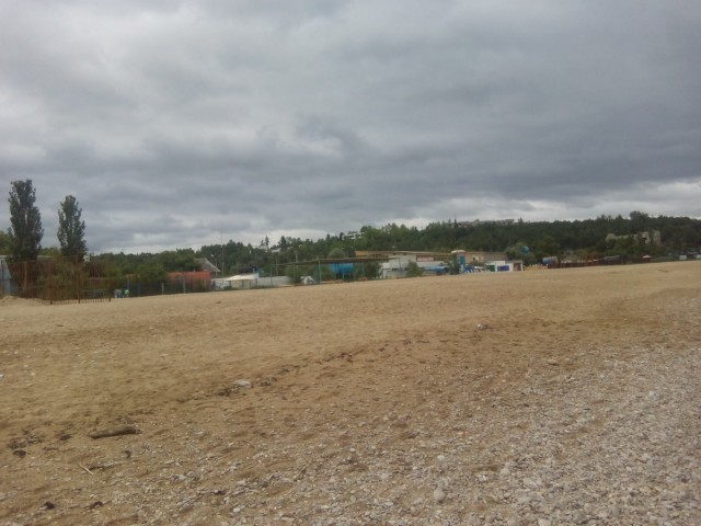 Пустые пляжи Крыма