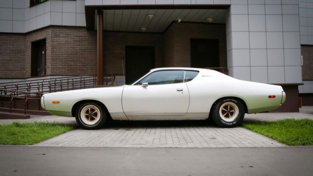 Американский софткор: опыт владения Dodge Charger 1971
