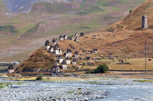 Самые удивительные и красивые кладбища мира