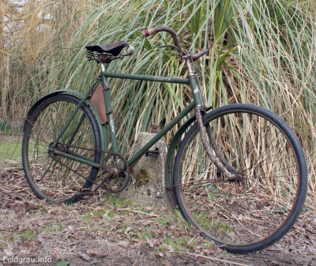 По велосипеду без резиновых\каучуковых колёс. (Victoria)