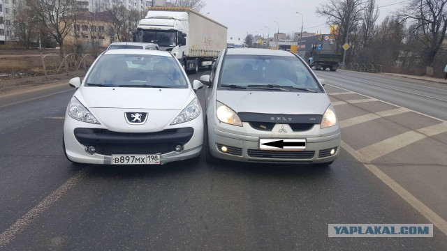 Драка с неадекватным автохамом на Литейном