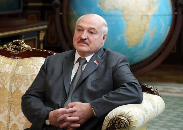 Минск начал поставки критически важной электронной компонентной базы в Москву - Лукашенко