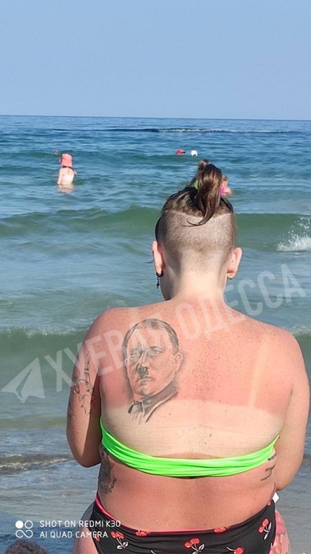 Адик вышел позагорать