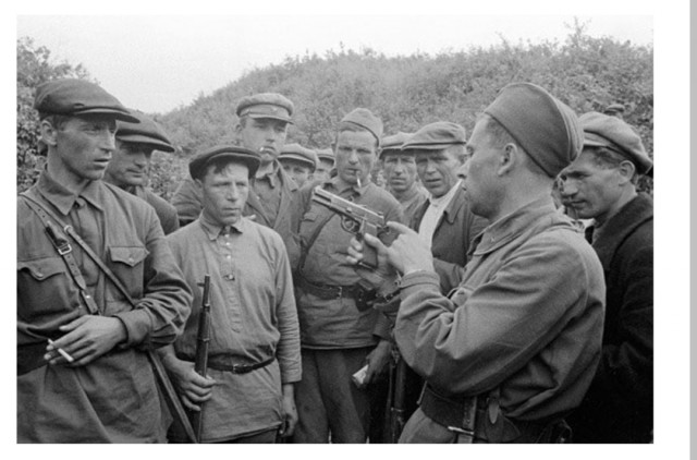 Пистолет и кобура 2. Оружейной красоты пост.