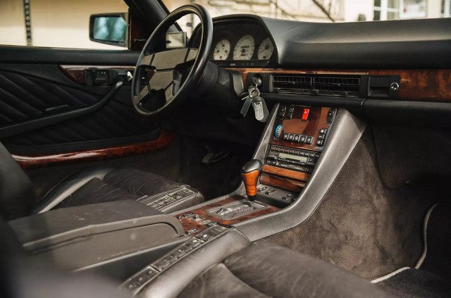 45 лет Mercedes-Benz W126