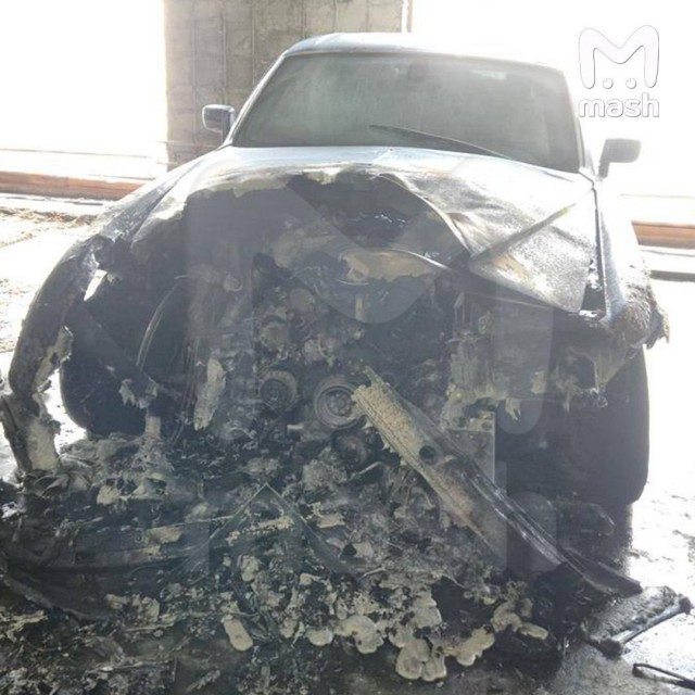 Роллс-ройс за ₽30 млн российской и голливудской актрисы Софьи Аржаковской сгорел этой ночью в Санкт-Петербурге