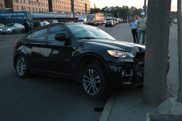 Мажоры устроили гонки в городе