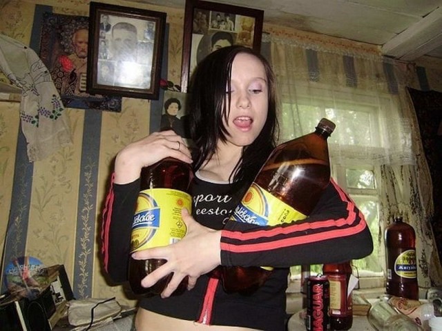 Маринка, давай фоткай быстрее, я же позирую