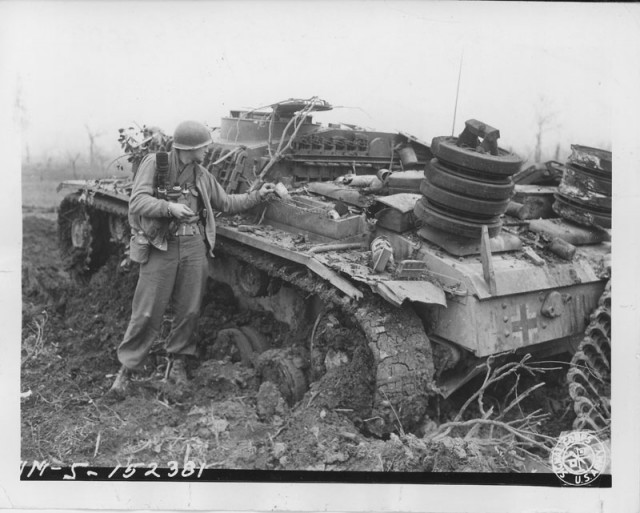 StuG III под кличкой "Гадюка", самая массовая в производстве с которой пришлось встретиться нашим дедам.