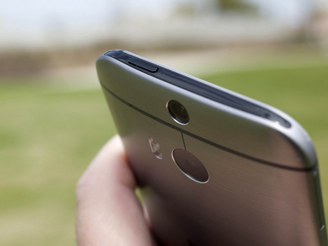 Если не нравится выступающая камера в iphone 6