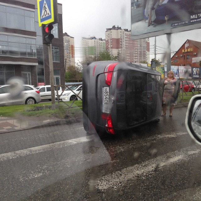 Ехала из клуба в 7 утра, Владивосток.