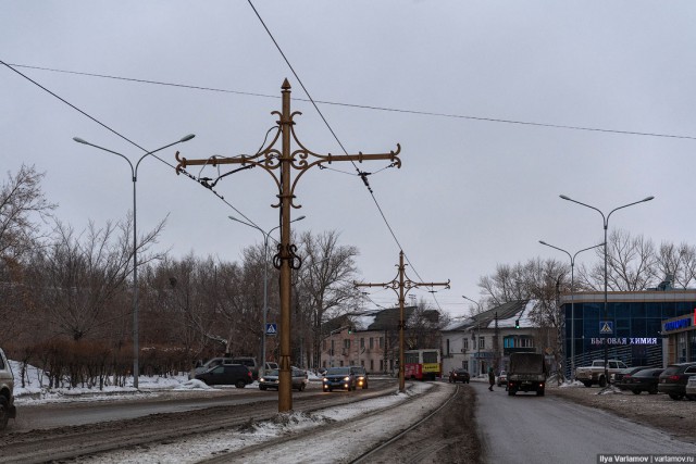 В чёрном-чёрном городе