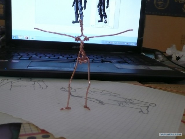 Айзек Кларк.