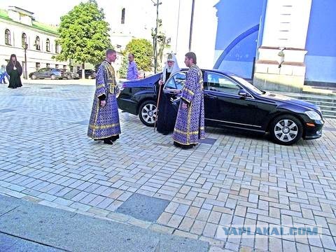 На каких авто разъезжают по «Божьим делам»