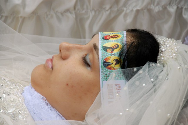 "Господи, этого ангела, за что?"