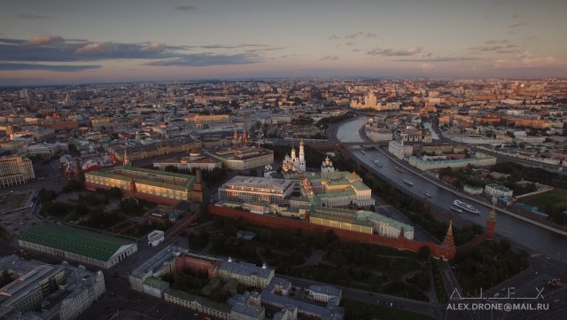 Над Москвой на квадрокоптере