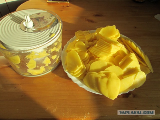 Картофельная запеканка с начинкой.