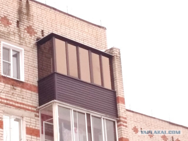 Когда твой Порш стоит у подъезда хрущевки...