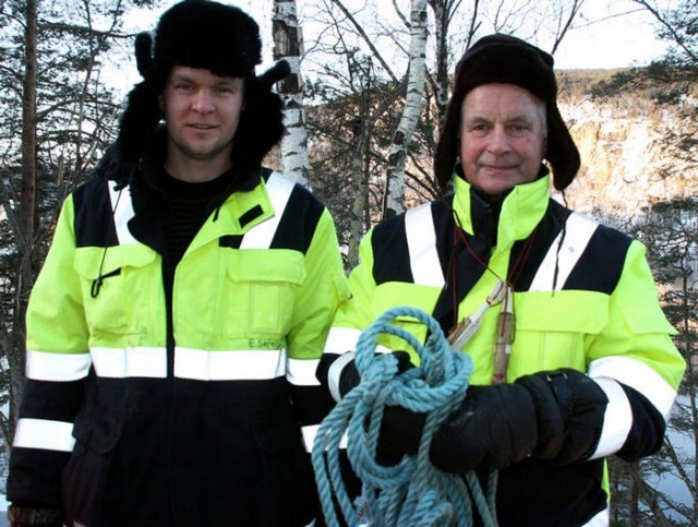 Парочка Бемби в беде