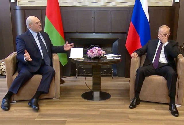 Россия даст еще 1,5 млрд долларов кредита Лукашенко