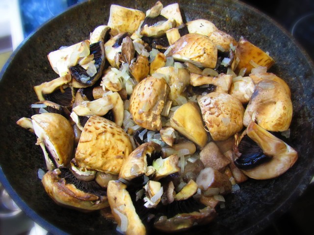 Сливочное пюре из цветной капусты с грибами