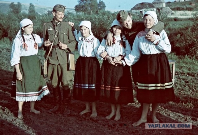 Грохнули ублюдка.