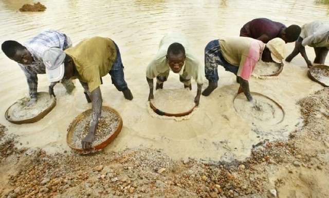 Ангола требует от российской компании "Alrosa" уйти