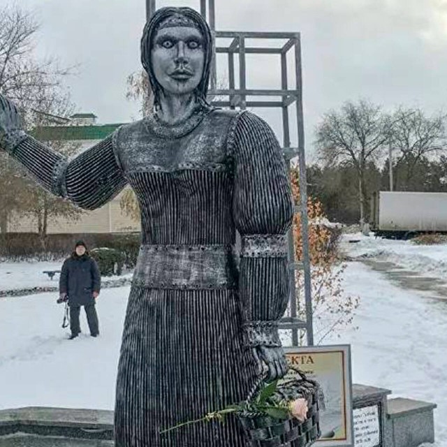 Пожалуй самая симпатичная Снегурочка России появилась в Орле.
