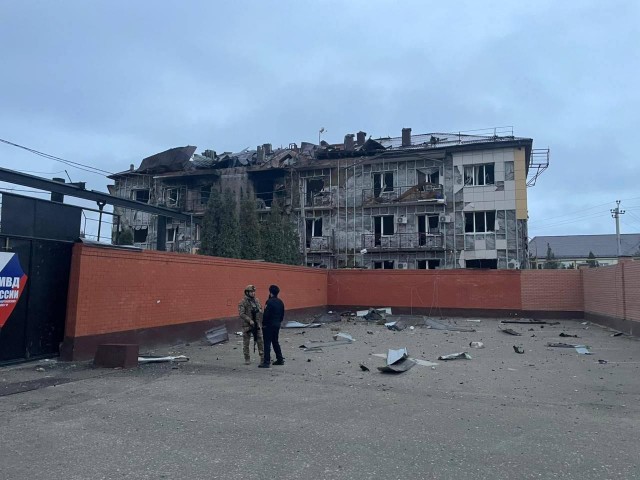 В «Грозный-Сити» прогремел взрыв. Повреждены несколько этажей башни, сообщают СМИ.