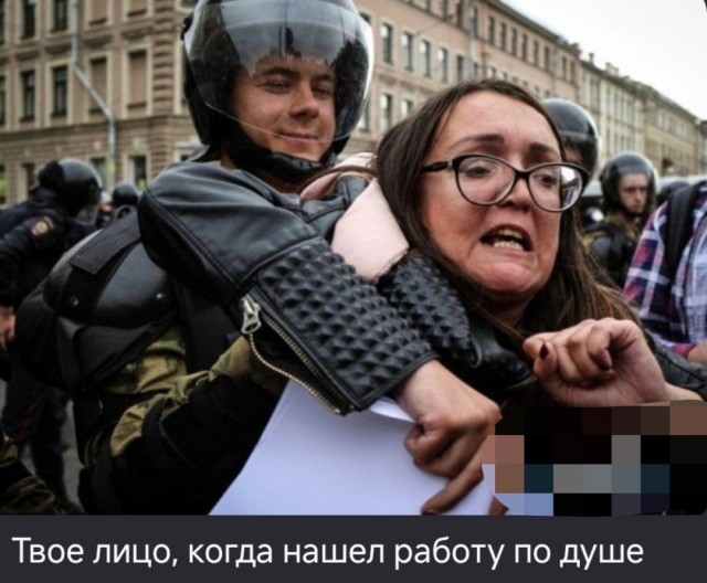 Наверное у него не было шансов на спасение, когда в тебя стреляет дюжина копов